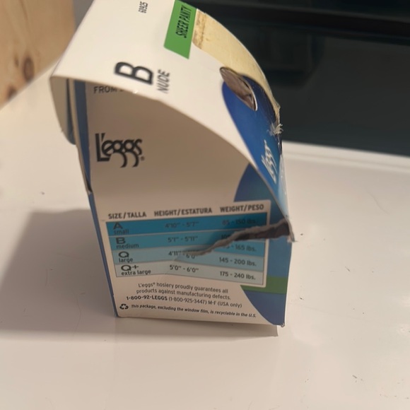 L'eggs Sheer Energy Pantyhose Collection - Black, Navy, Sheer - Picture 7 of 7